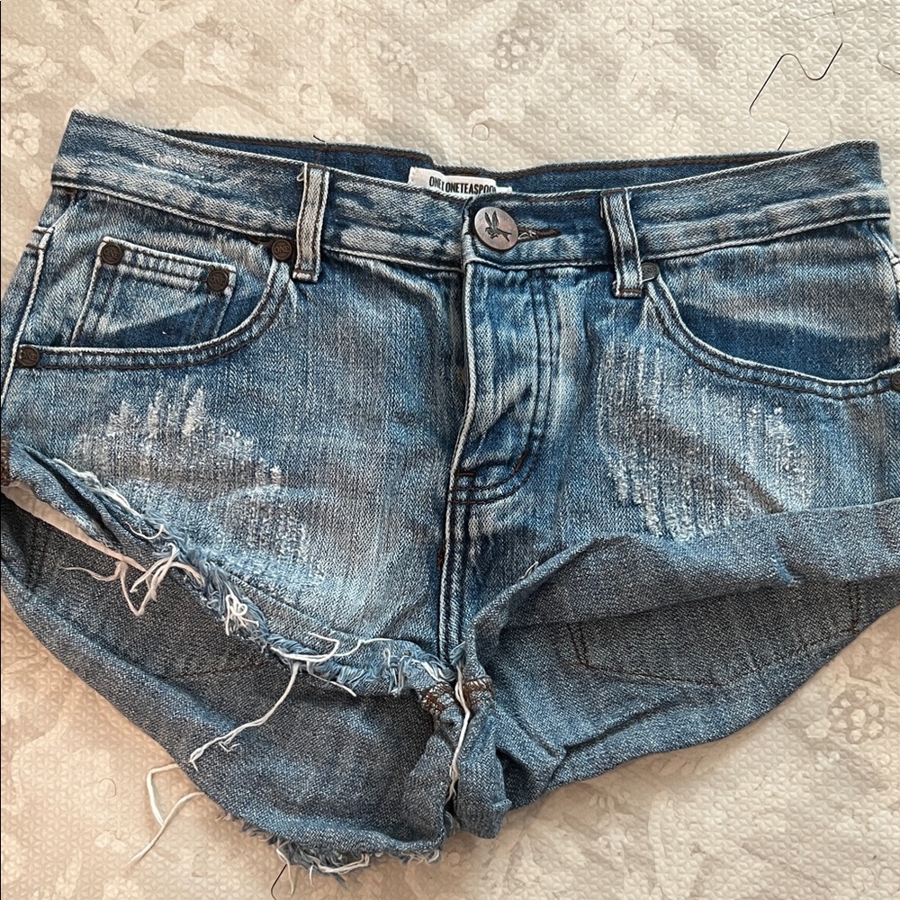 Casual Distressed Denim Shorts - Blue